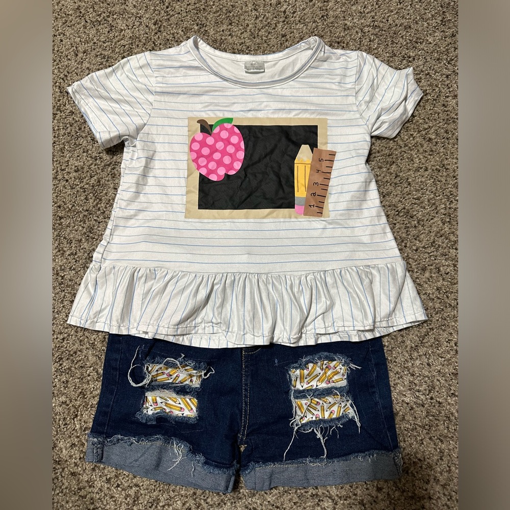 Back to school short set.  Size 4xl which fits 10/12